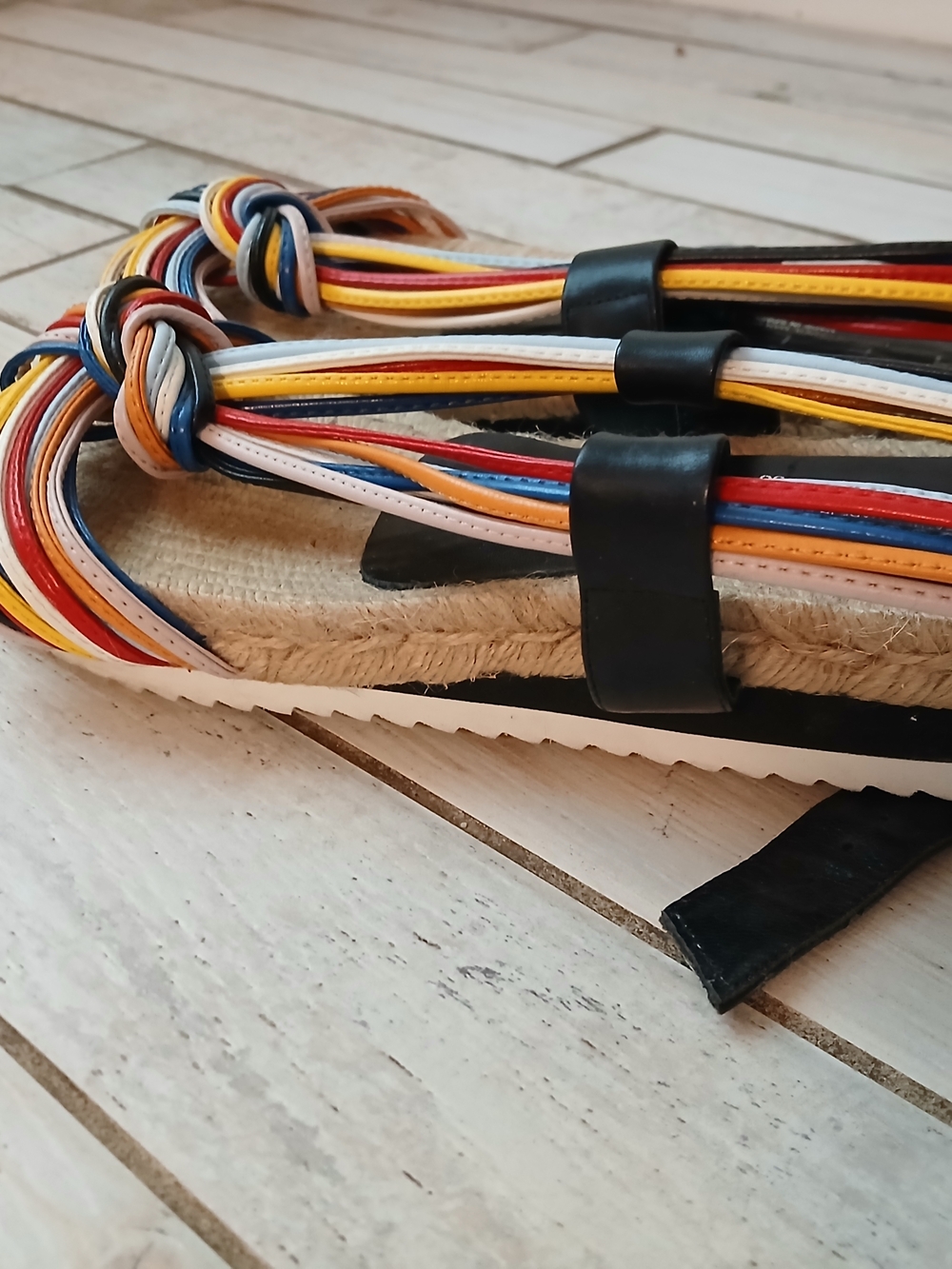 Multicolor Knotted Strap Sandals - Picture 3 of 4